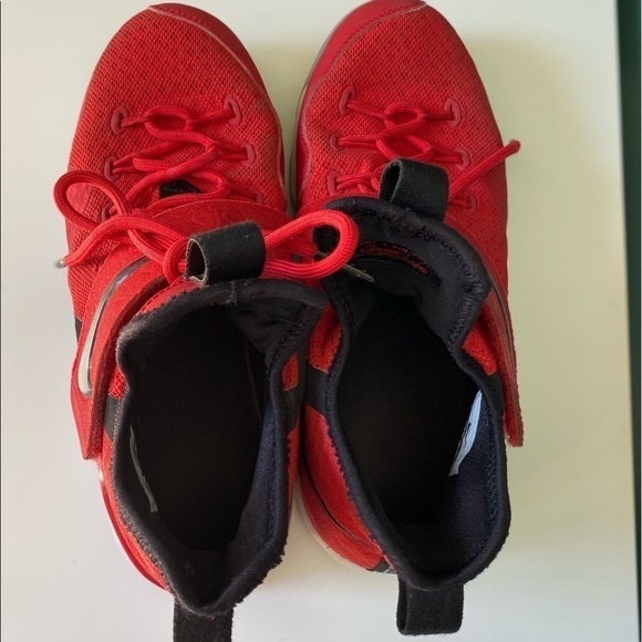 NIKE Lebron XIV GS 859468 600 University Red/ Black - White Youth 6 Womens 7.5 - Picture 14 of 16